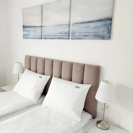 Aniela 3* ミエンジズドロイェ