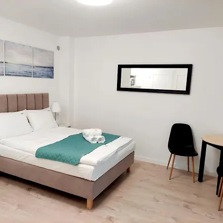 Aniela 3* ミエンジズドロイェ